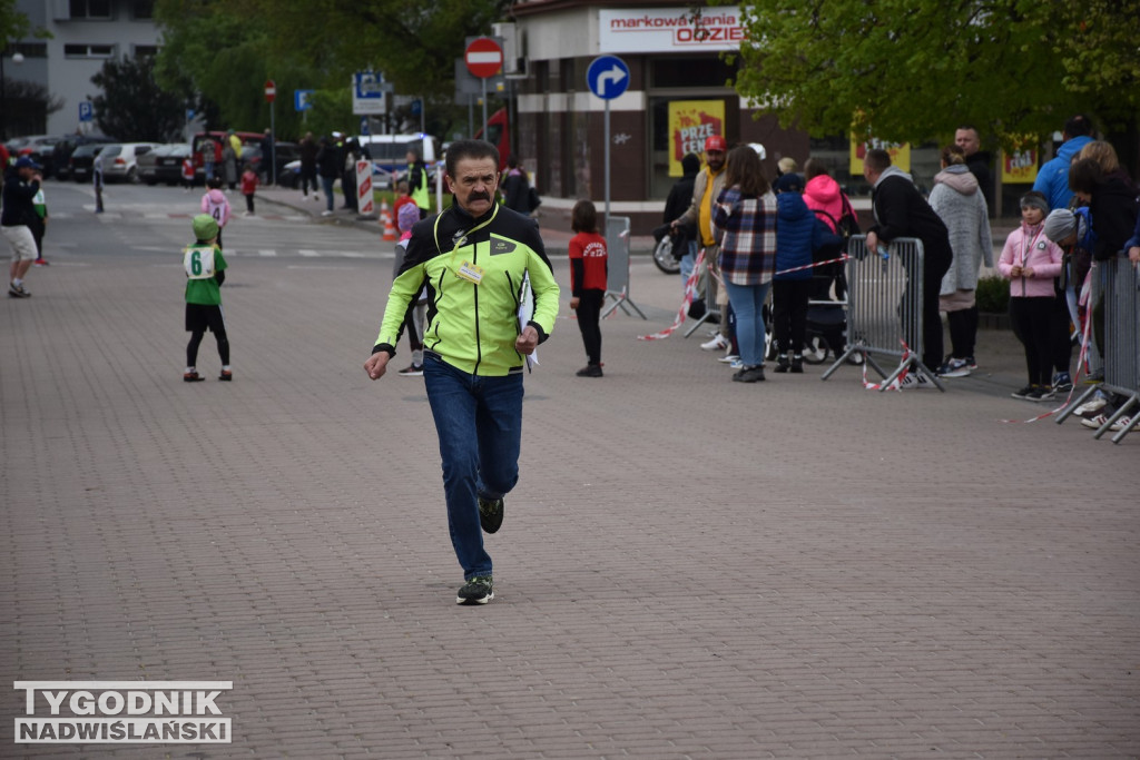 Sztafeta przedszkoli na Biegu Siarkowca w Tarnobrzegu