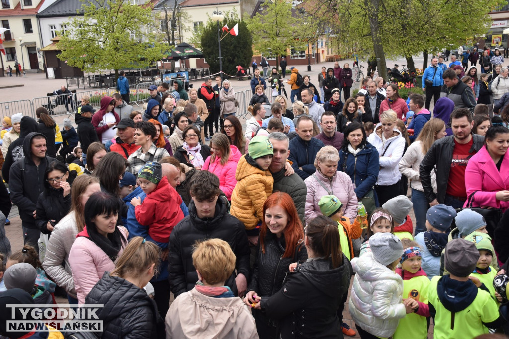 Sztafeta przedszkoli na Biegu Siarkowca w Tarnobrzegu