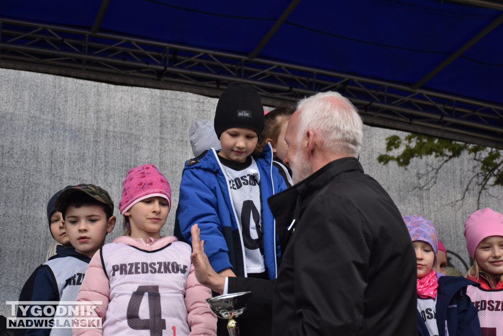 Sztafeta przedszkoli na Biegu Siarkowca w Tarnobrzegu