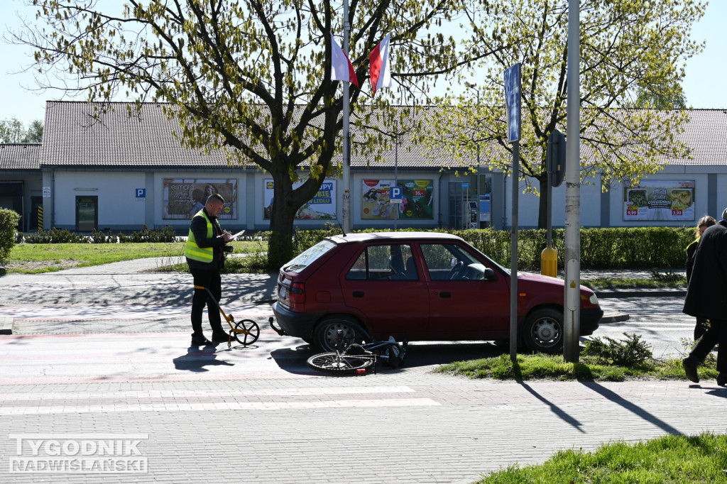 Potrącenie rowerzysty na Sikorskiego w Tarnobrzegu