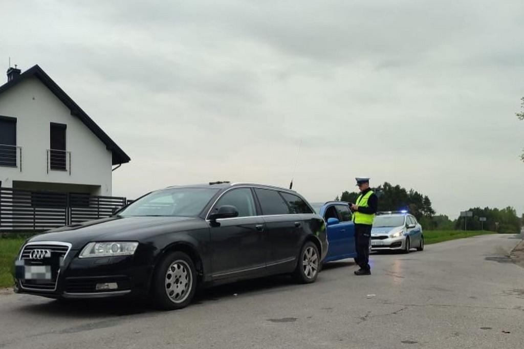 Uciekał przed policją, bo był nietrzeźwy