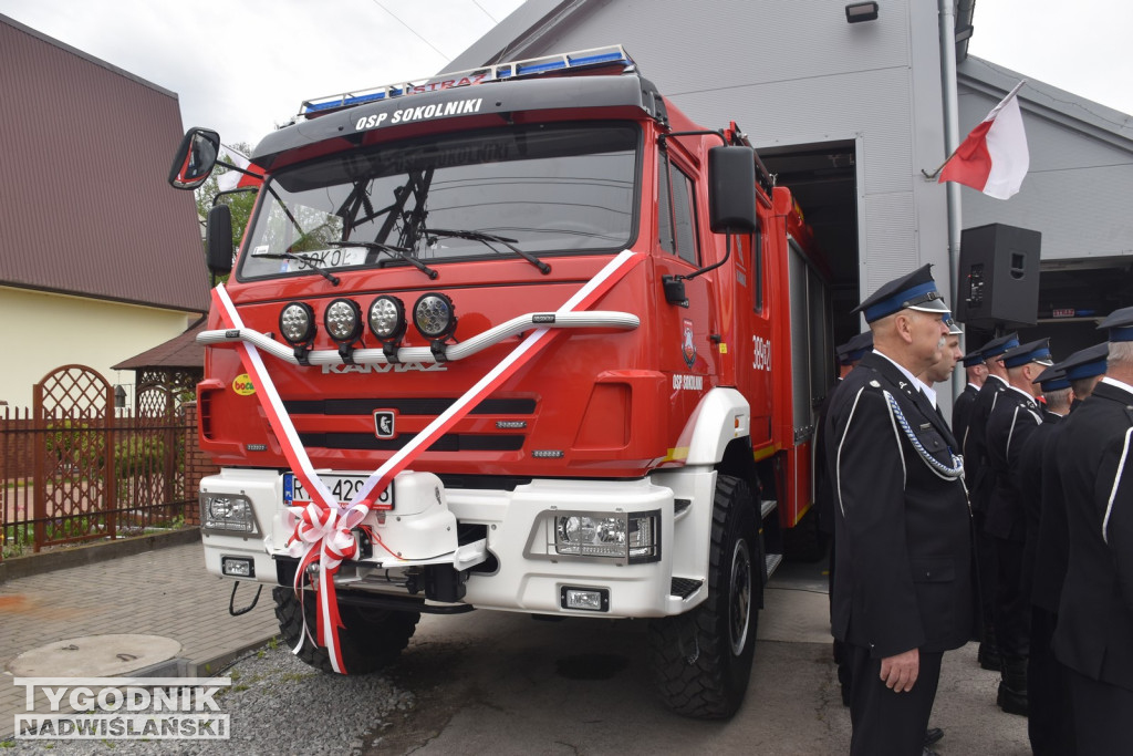 Przekazanie wozu i łodzi dla OSP Sokolniki