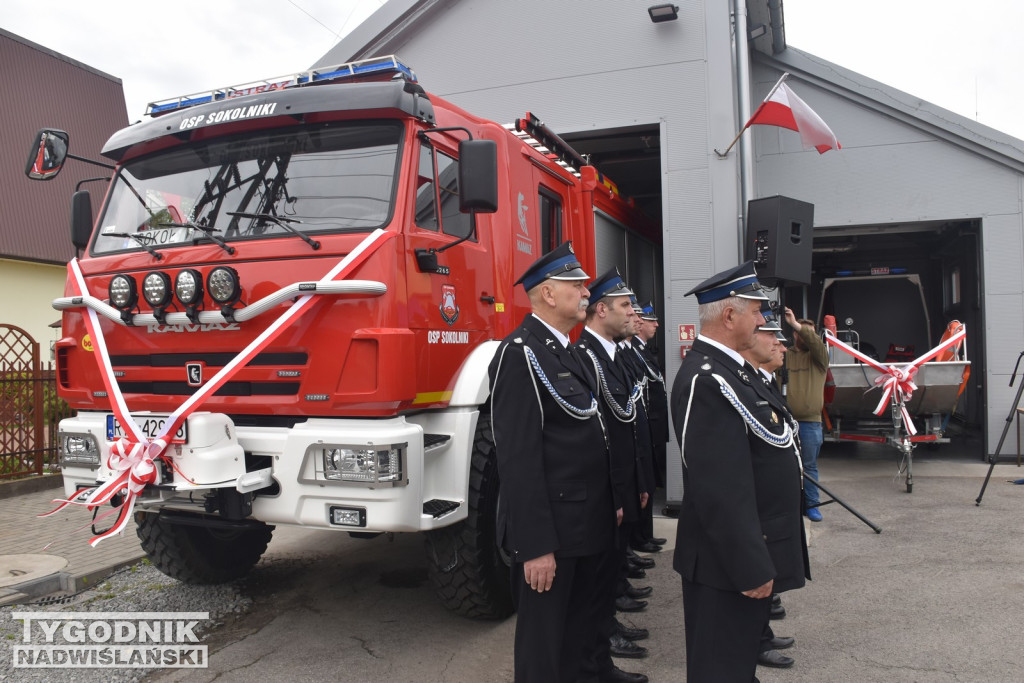 Przekazanie wozu i łodzi dla OSP Sokolniki