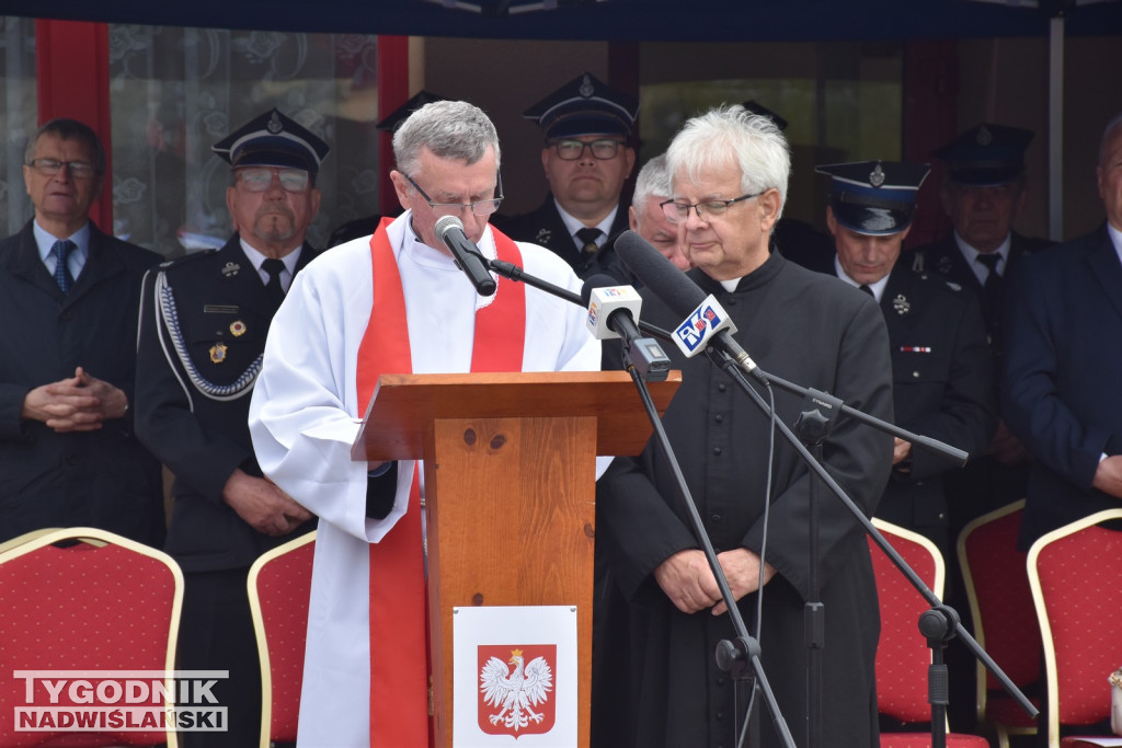 Przekazanie wozu i łodzi dla OSP Sokolniki