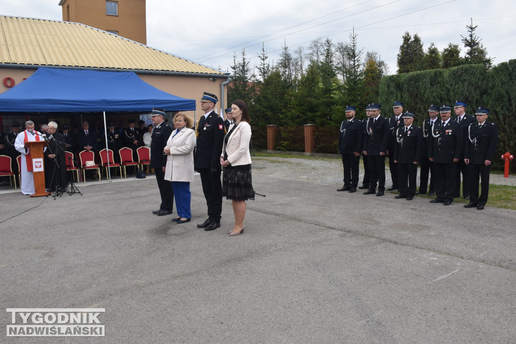 Przekazanie wozu i łodzi dla OSP Sokolniki