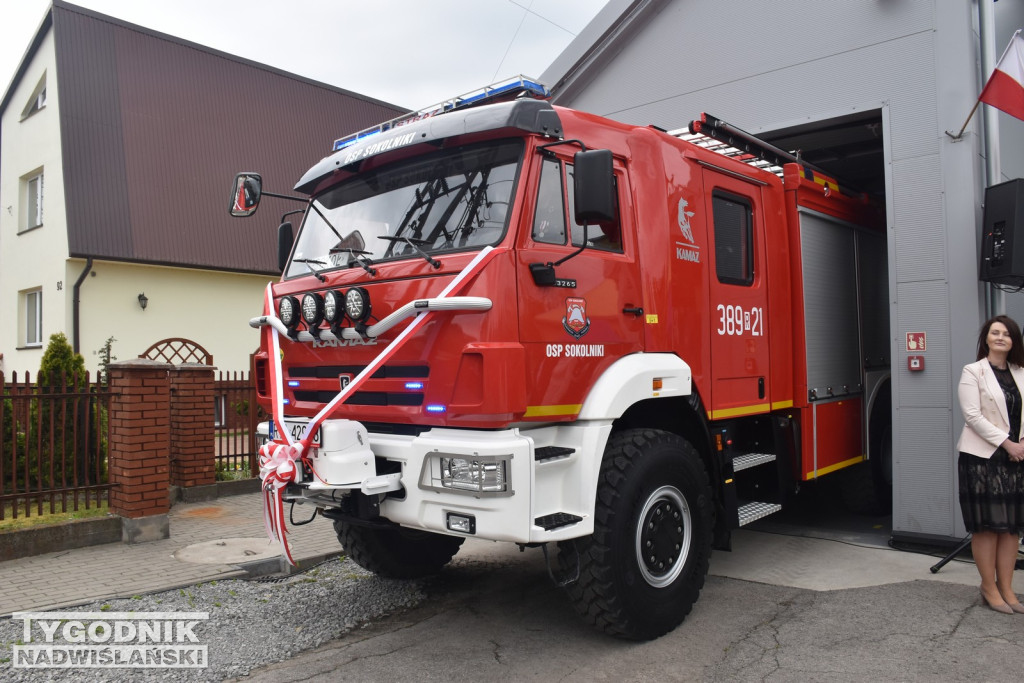 Przekazanie wozu i łodzi dla OSP Sokolniki