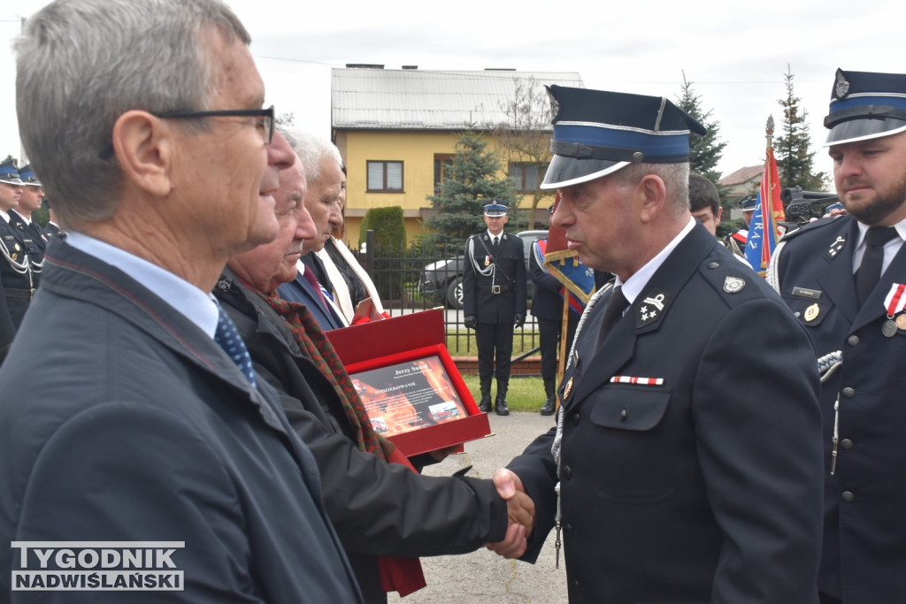 Przekazanie wozu i łodzi dla OSP Sokolniki