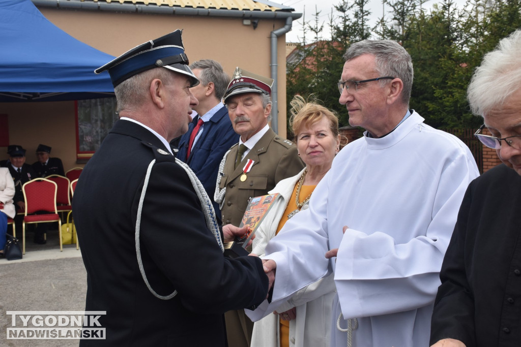 Przekazanie wozu i łodzi dla OSP Sokolniki