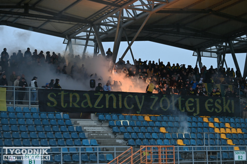 Zdjęcia z trybun mecz Siarka - Motor