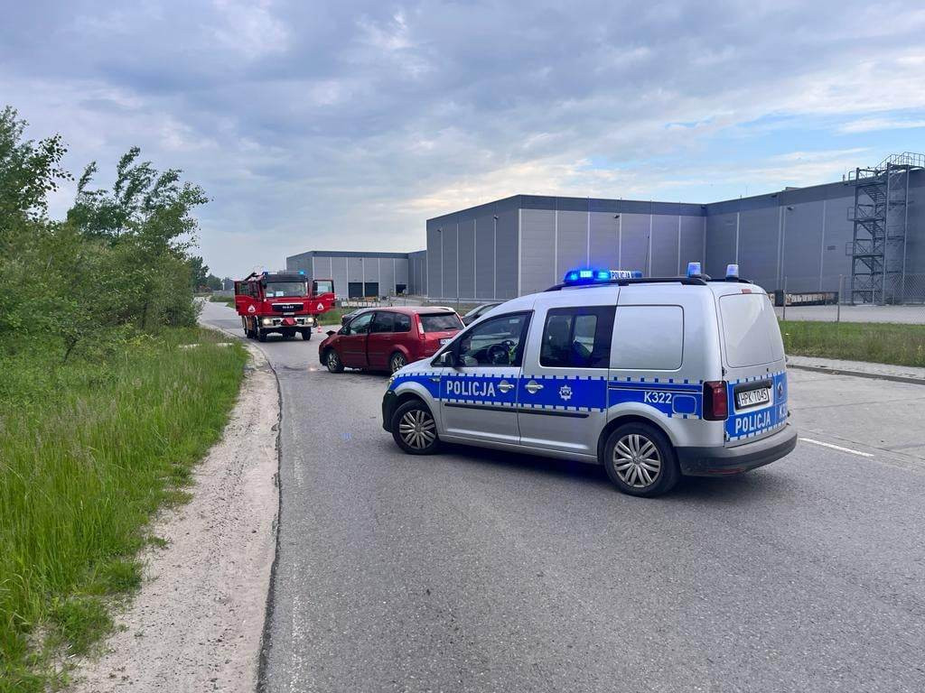 Zderzenie aut na ul. Strefowej w Chmielowie