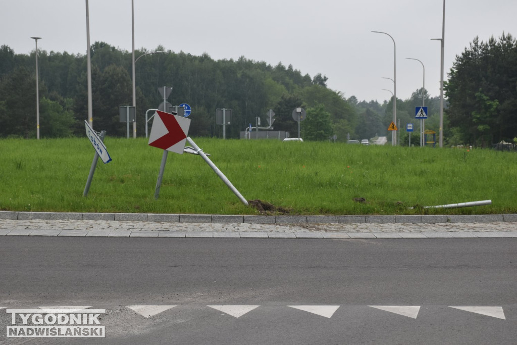 Bus w rowie na obwodnicy Tarnobrzega