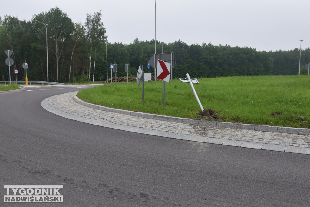 Bus w rowie na obwodnicy Tarnobrzega