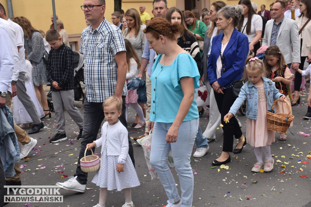 Procesja Bożego Ciała w Nowej Dębie