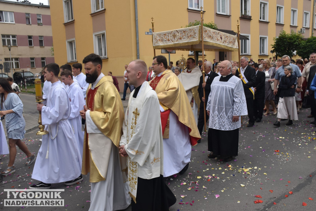 Procesja Bożego Ciała w Nowej Dębie