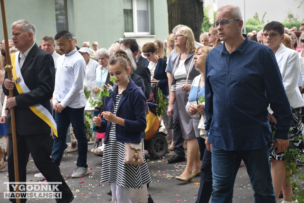 Procesja Bożego Ciała w Nowej Dębie