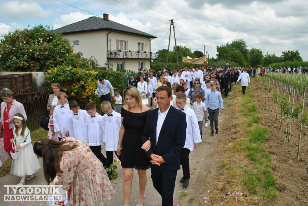 Procesja Bożego Ciała w Goźlicach w gm. Klimontów