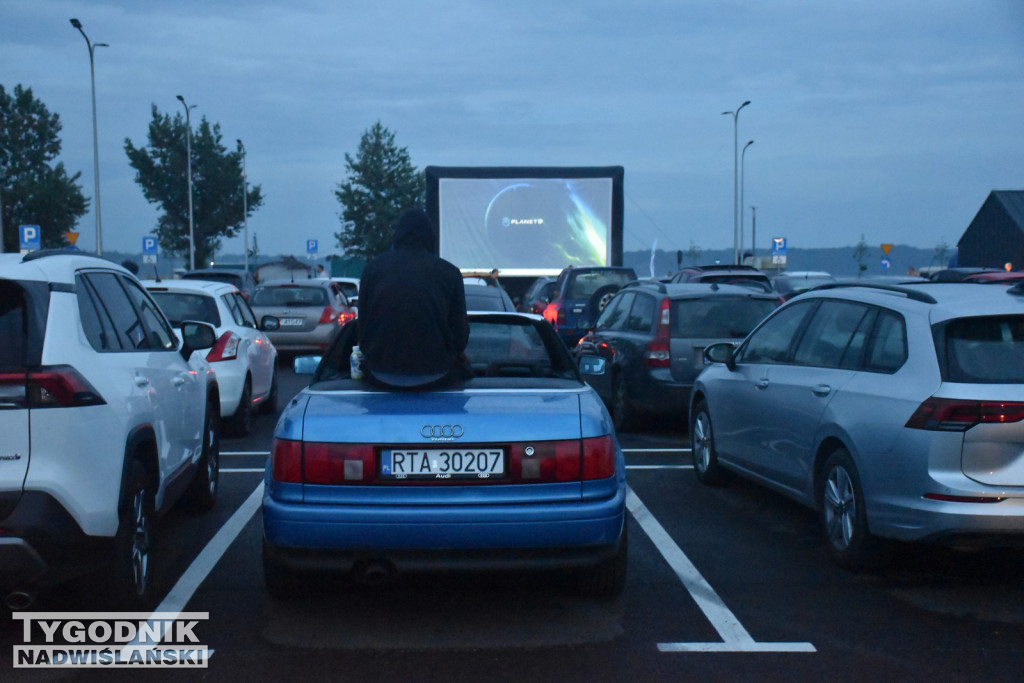 Kino samochodowe nad Jeziorem Tarnobrzeskim