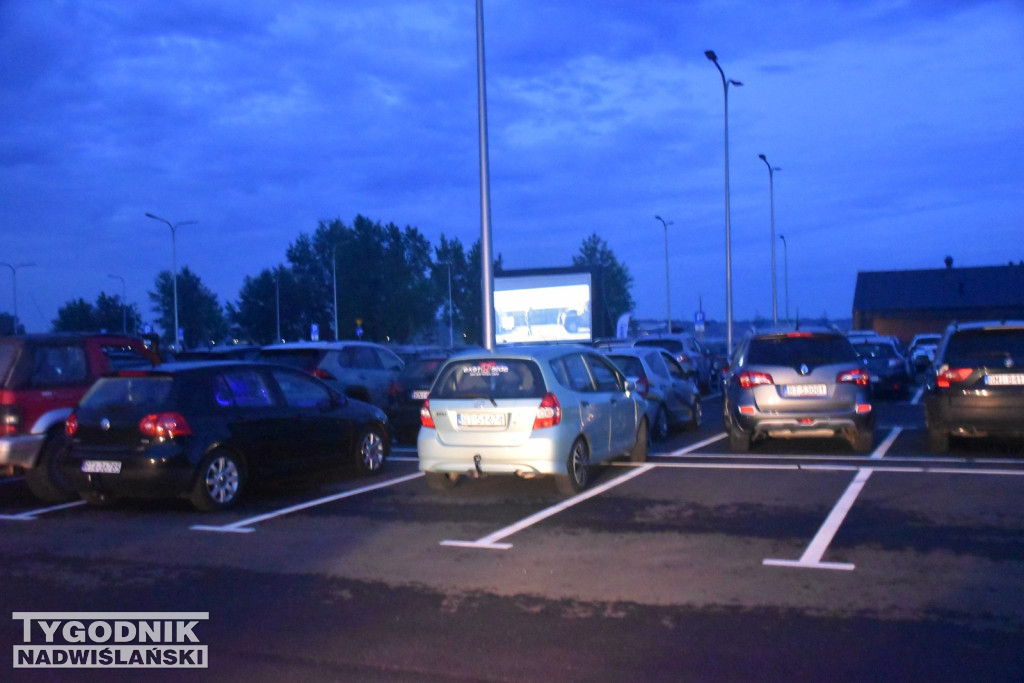 Kino samochodowe nad Jeziorem Tarnobrzeskim