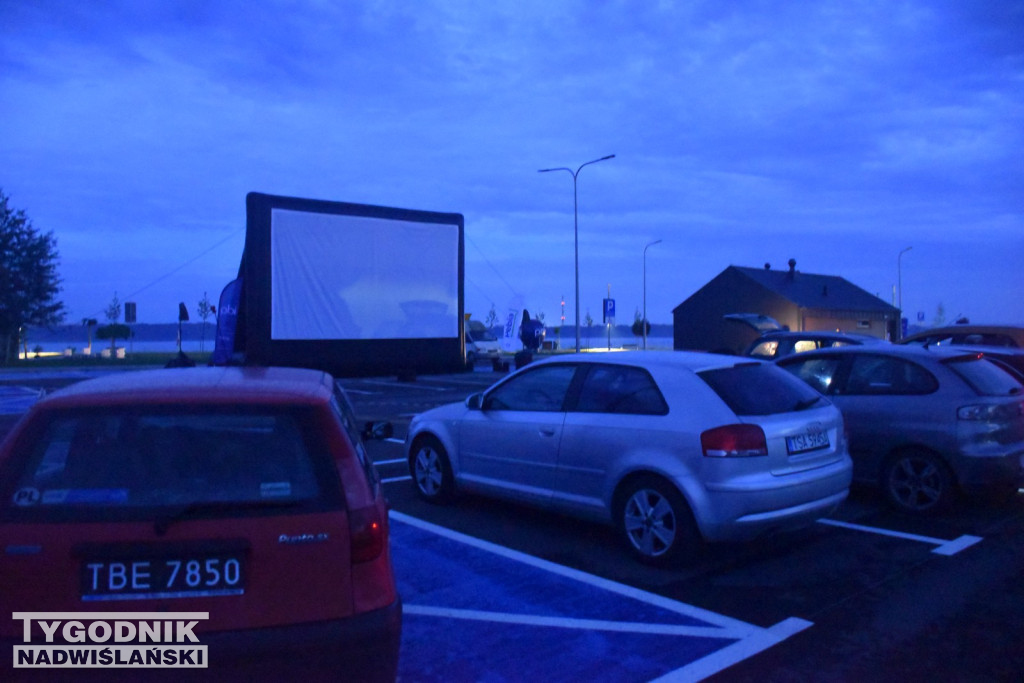 Kino samochodowe nad Jeziorem Tarnobrzeskim
