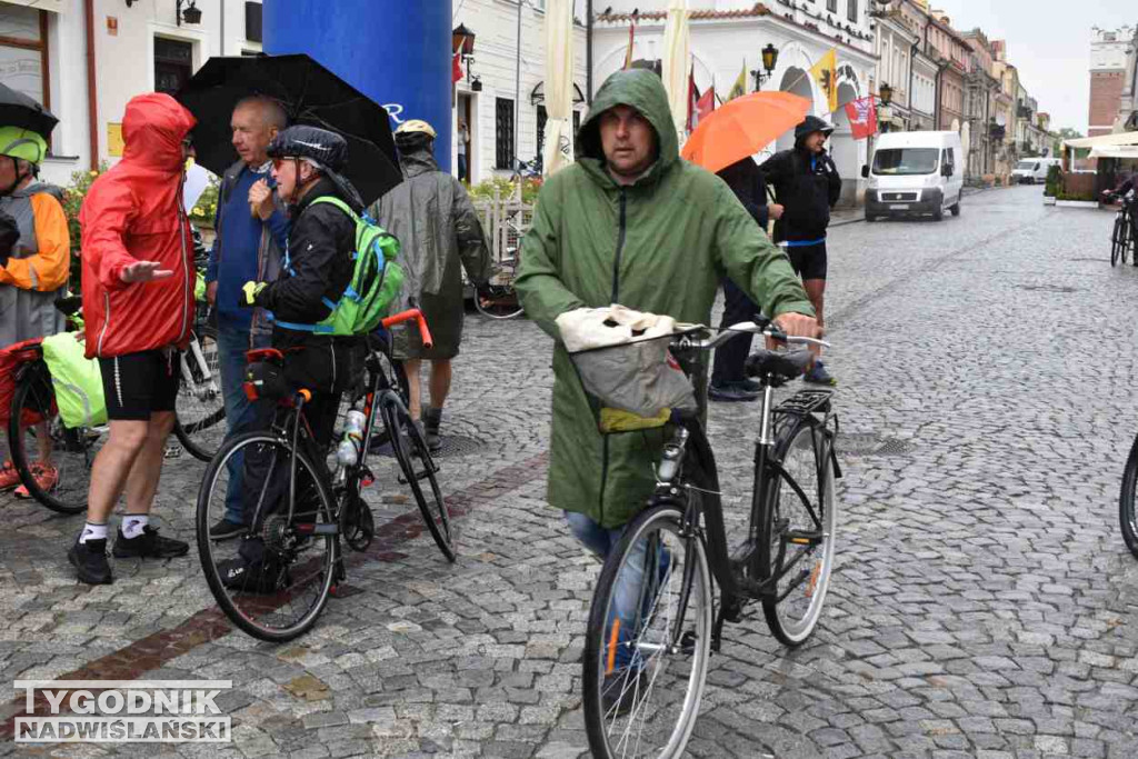 Wyruszył XIV Sandomierski Rajd Papieski