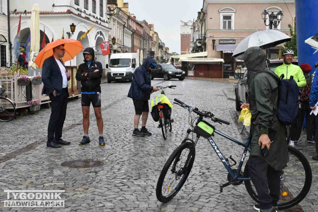 Wyruszył XIV Sandomierski Rajd Papieski