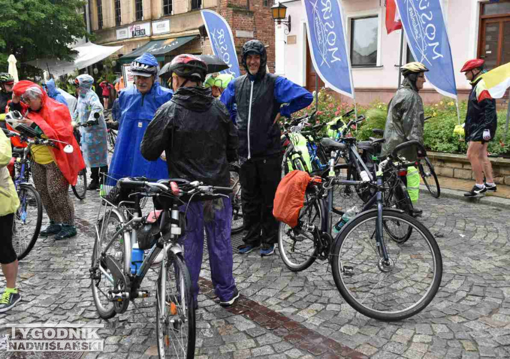 Wyruszył XIV Sandomierski Rajd Papieski