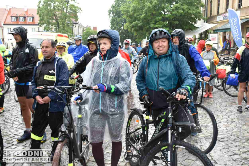 Wyruszył XIV Sandomierski Rajd Papieski