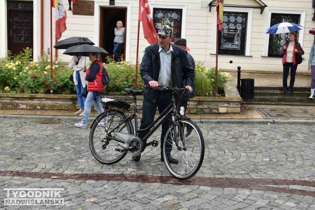 Wyruszył XIV Sandomierski Rajd Papieski