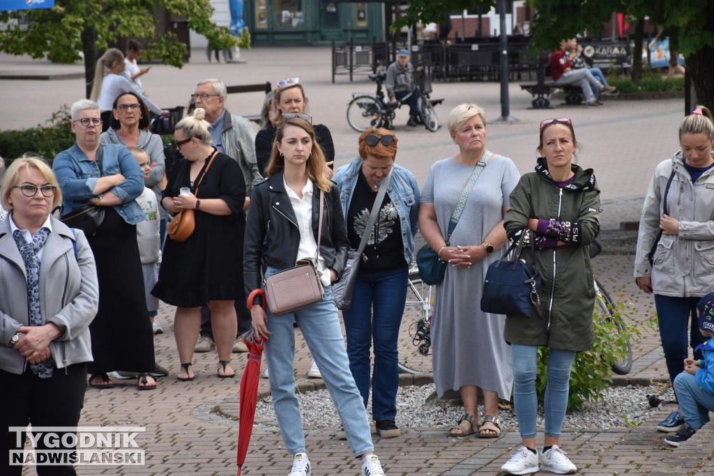 Protest na placu Bartosza Głowackiego w Tarnobrzegu
