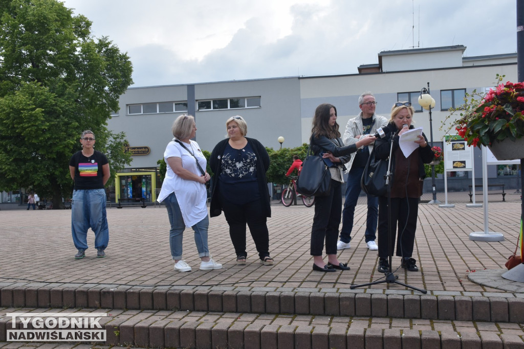 Protest na placu Bartosza Głowackiego w Tarnobrzegu