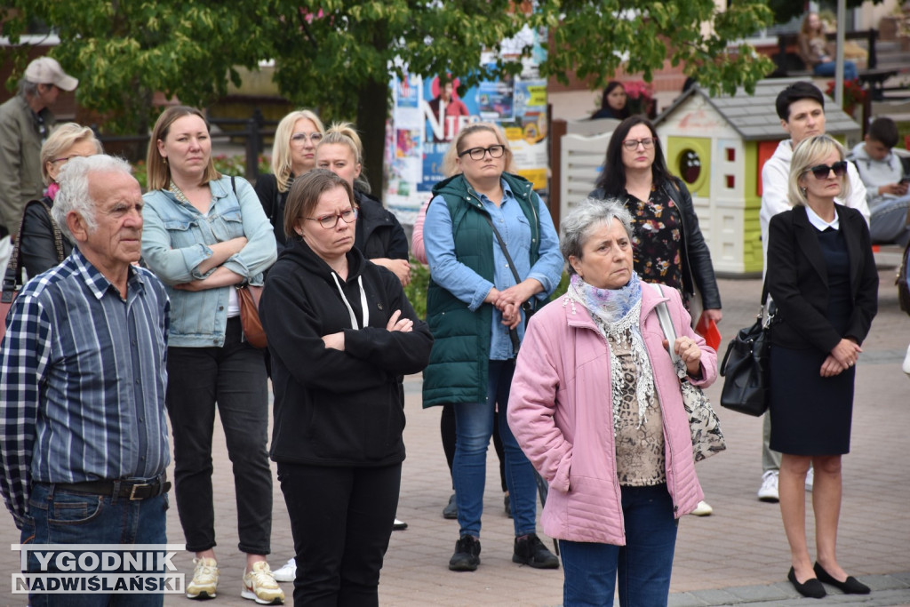 Protest na placu Bartosza Głowackiego w Tarnobrzegu