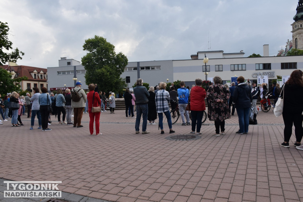 Protest na placu Bartosza Głowackiego w Tarnobrzegu