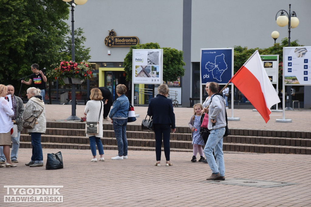 Protest na placu Bartosza Głowackiego w Tarnobrzegu