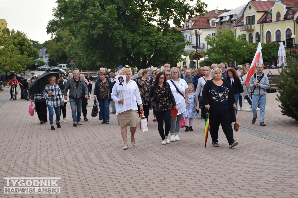 Protest na placu Bartosza Głowackiego w Tarnobrzegu
