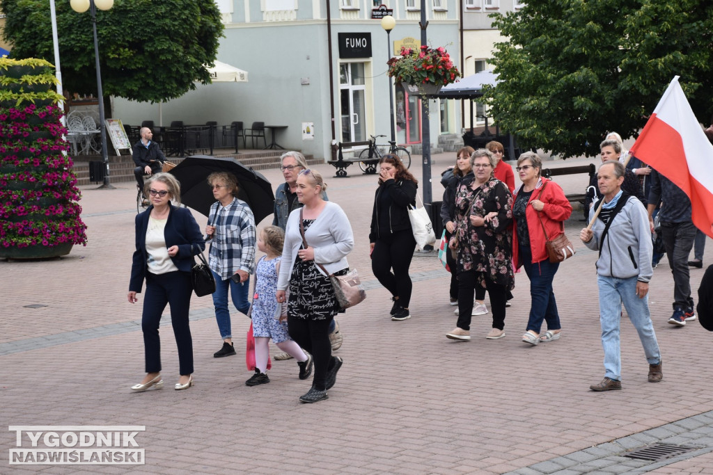 Protest na placu Bartosza Głowackiego w Tarnobrzegu