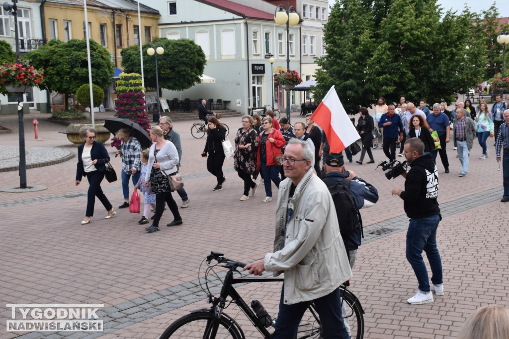 Protest na placu Bartosza Głowackiego w Tarnobrzegu