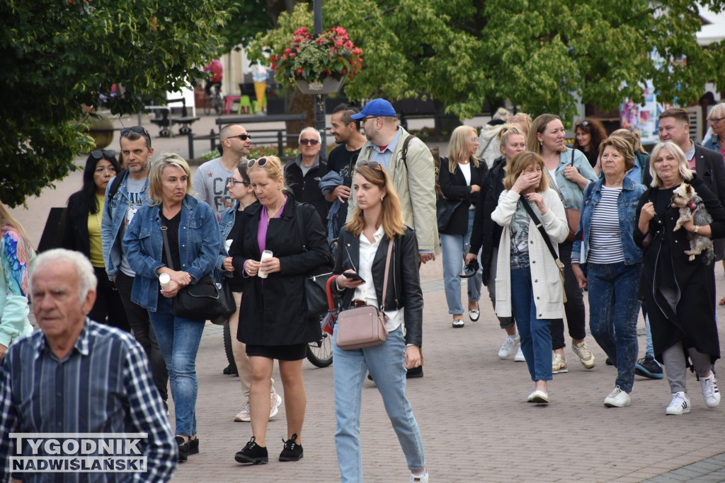 Protest na placu Bartosza Głowackiego w Tarnobrzegu