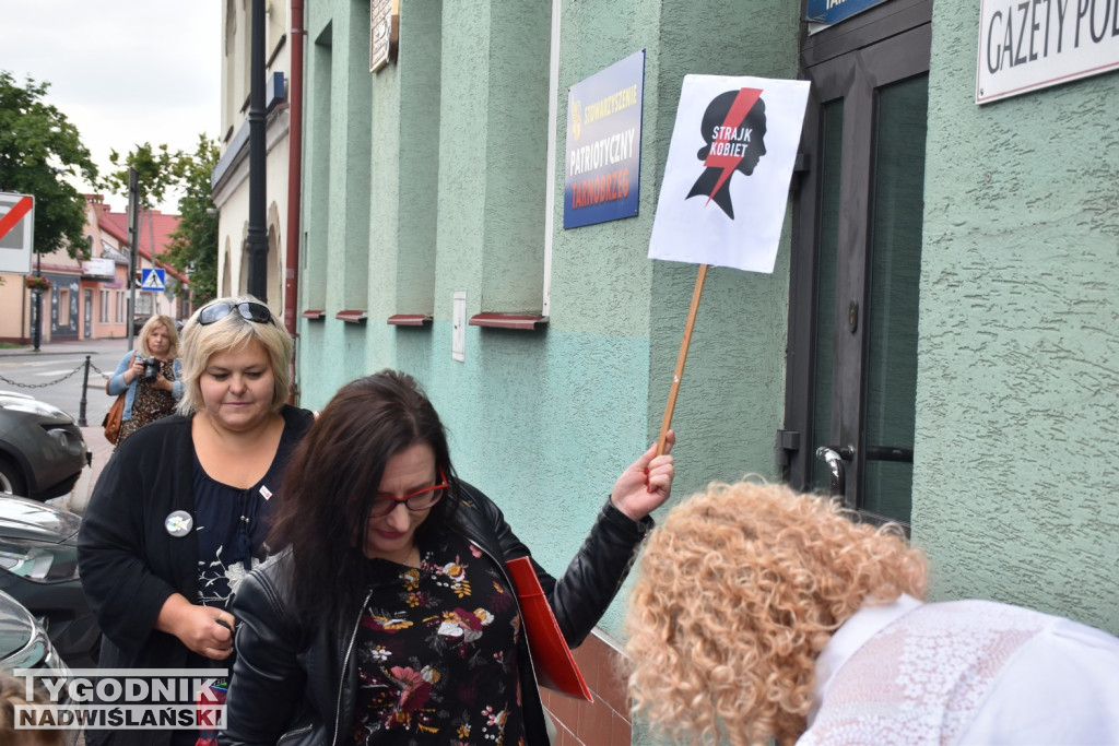 Protest na placu Bartosza Głowackiego w Tarnobrzegu