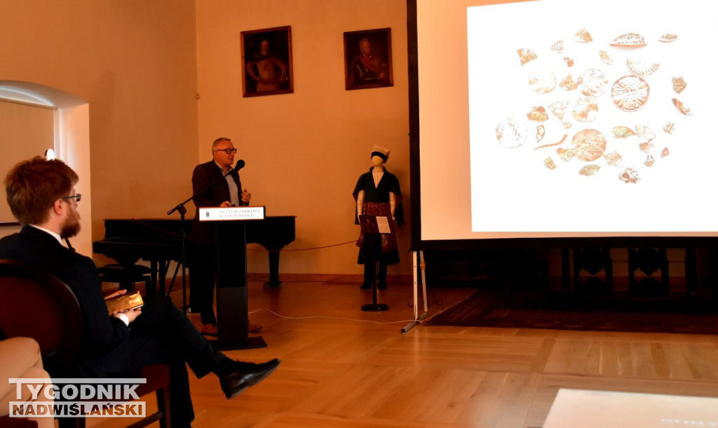 Przekazanie skarbu z Trójcy Muzeum Zamkowemu