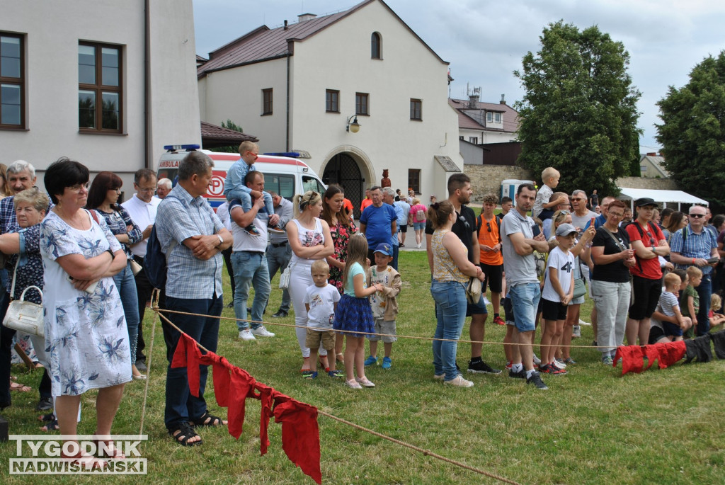 W Szydłowie walczą o Złote Ostrogi Jagiellonów