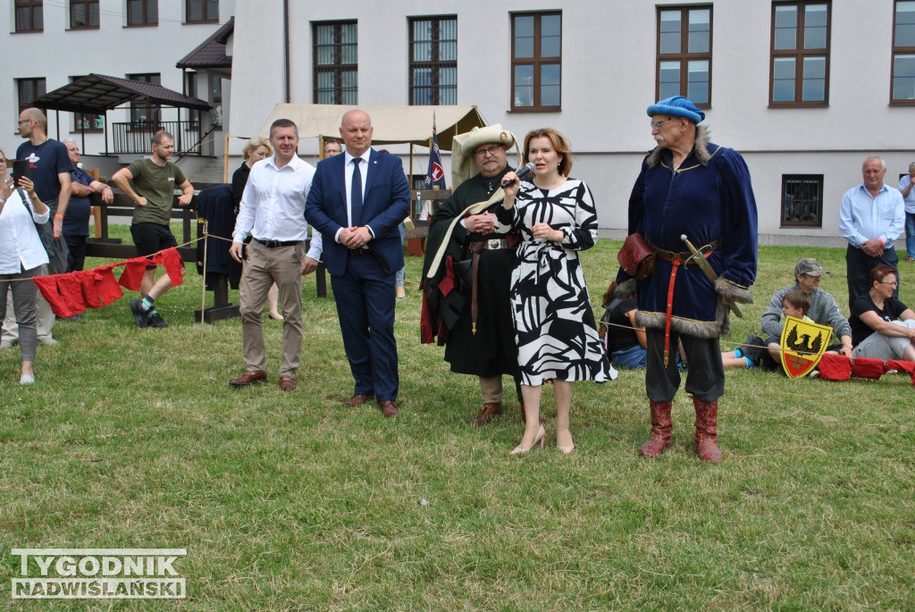 W Szydłowie walczą o Złote Ostrogi Jagiellonów