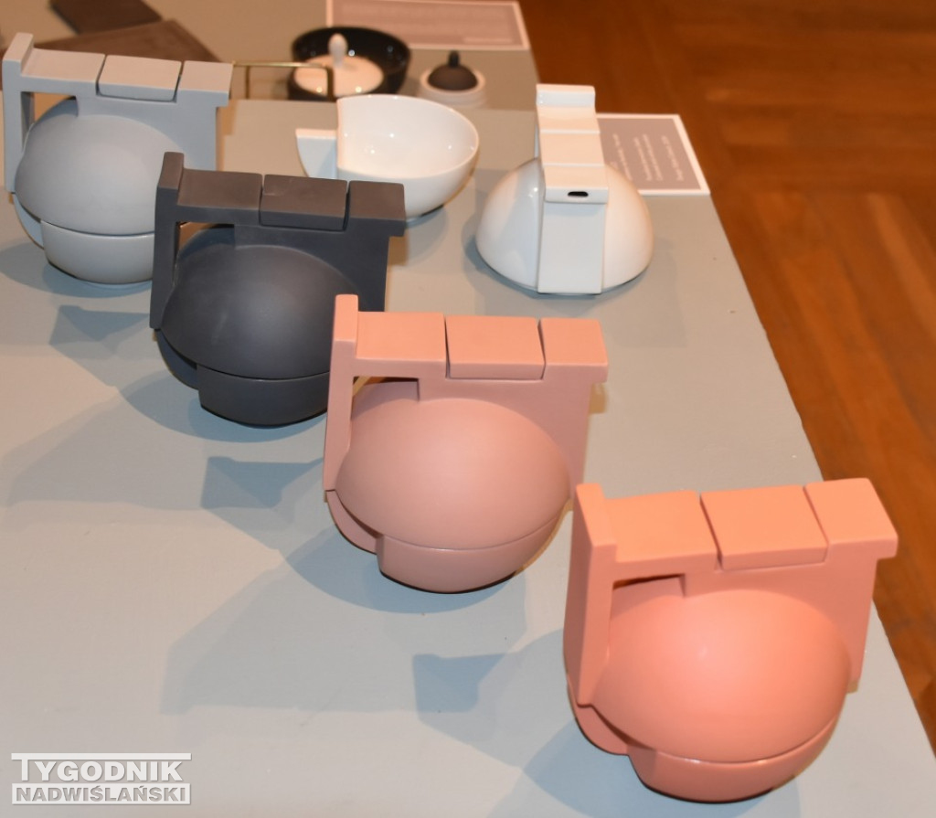 Ćmielowska porcelana w Muzeum Zamkowym