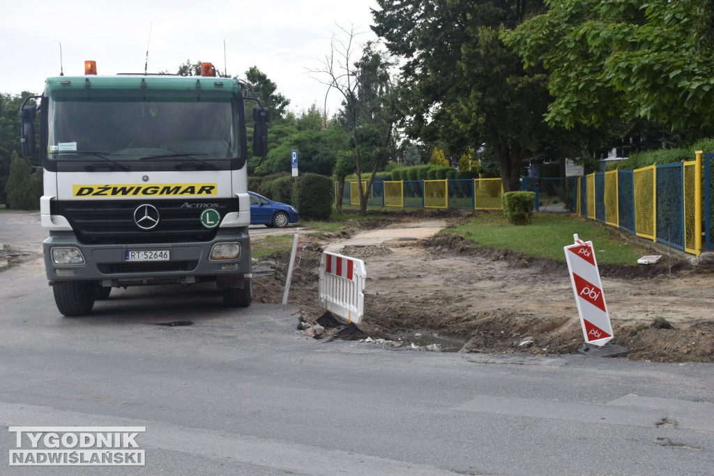 Prace na ul. Dąbrowskiej w Tarnobrzegu