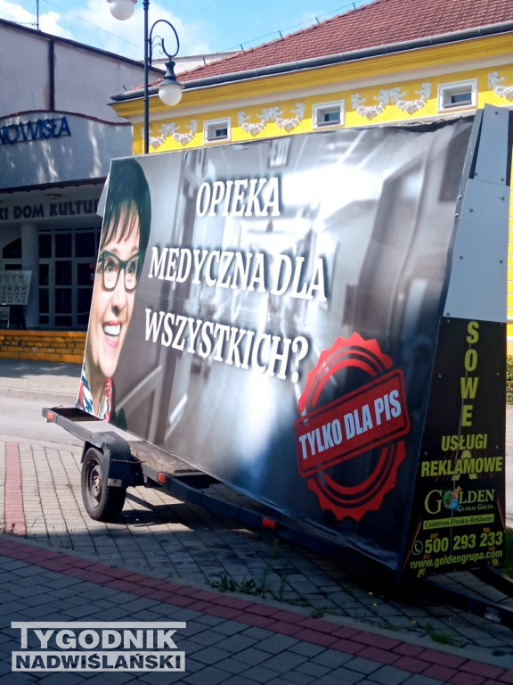 Baner na przywitanie marszałek Elżbiety Witek