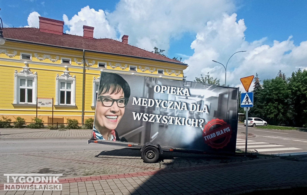 Baner na przywitanie marszałek Elżbiety Witek