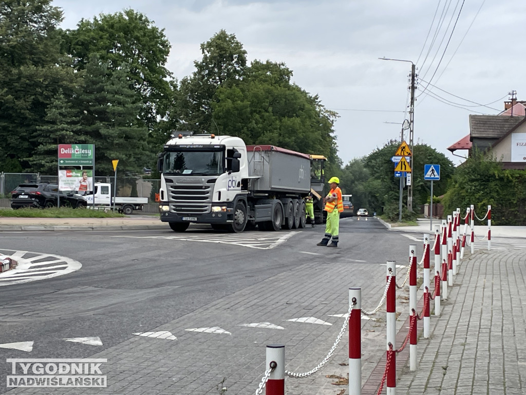 Rondo i ulica Wojska Polskiego w Sandomierzu