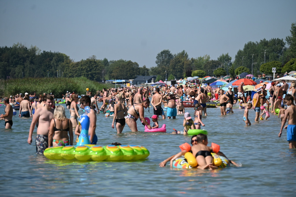 Świąteczny wtorek nad Jeziorem Tarnobrzeskim