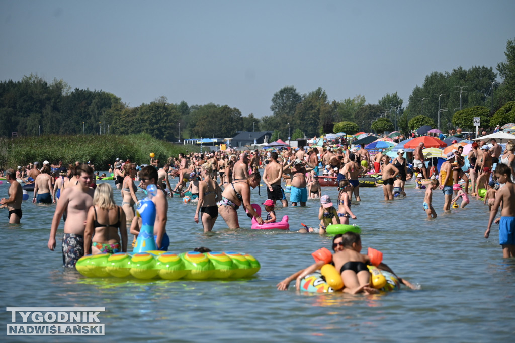 Świąteczny wtorek nad Jeziorem Tarnobrzeskim