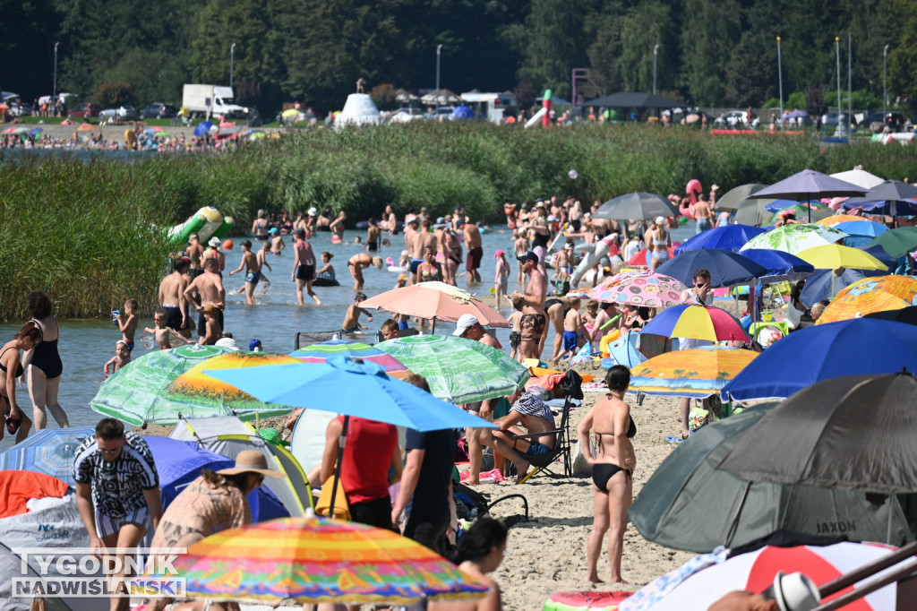 Świąteczny wtorek nad Jeziorem Tarnobrzeskim