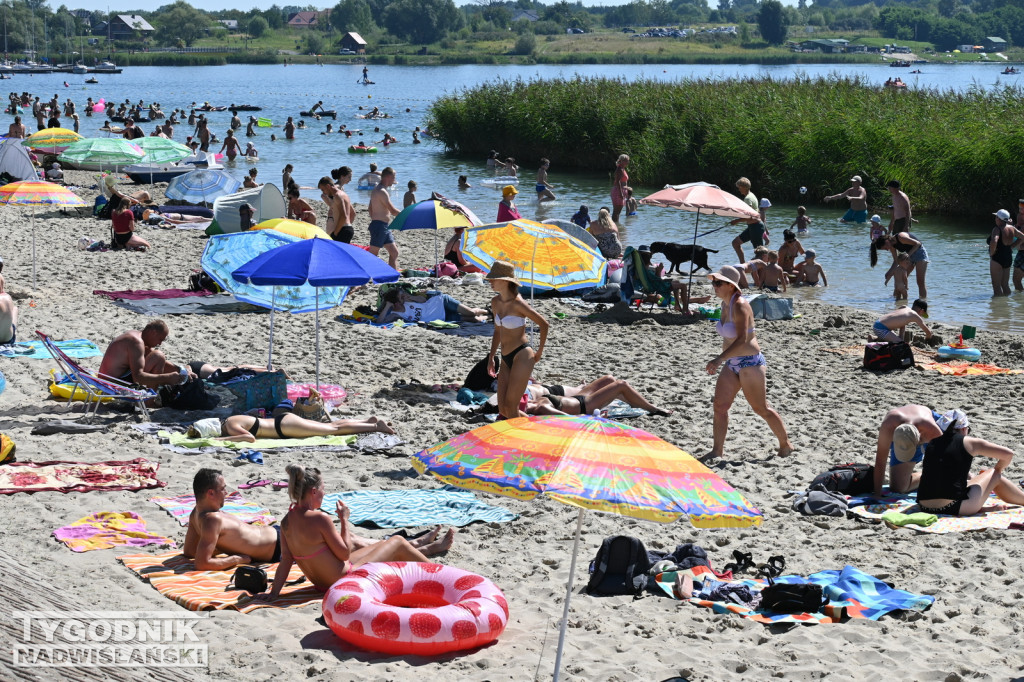 Świąteczny wtorek nad Jeziorem Tarnobrzeskim